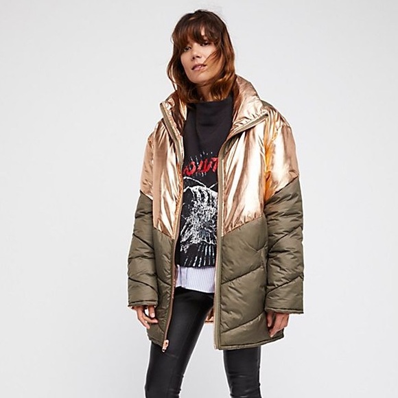 💔SOLD💔FREE PEOPLE Reversible Oversized Puffer Winter Coat Metallic Gold Green - Picture 3 of 12